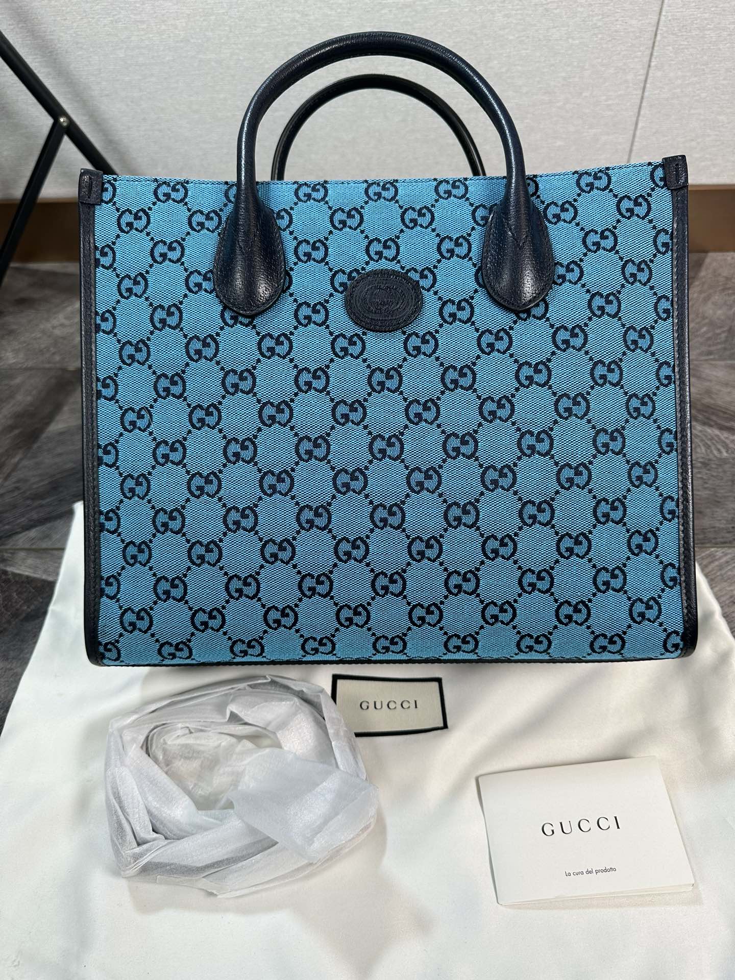 Gucci Supreme Tote Bag Shoulder Crossbody Bag