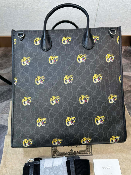 Gucci GG Tiger Head Printed Tote Bag Handbag