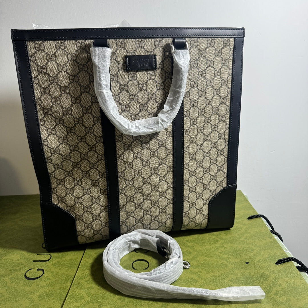 Gucci GG Supreme Handbag Shoulder Bag