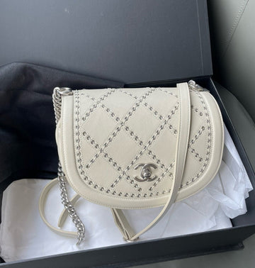 Chanel Diamond Patterned White Saddle Bag