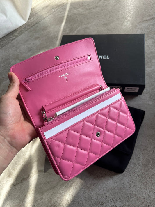 Chanel Pink Diamond Patterned Chain Bag