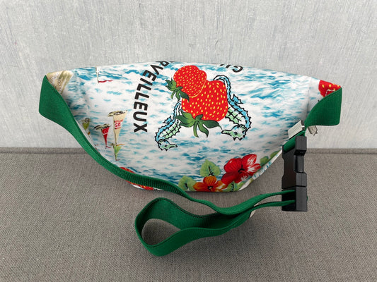 Gucci Strawberry Print Knitted Belt Chest Bag Waist Bag