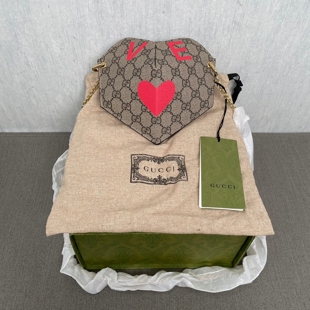 Gucci Love Printed Heart Shaped Chain Bag Shoulder Crossbody Bag