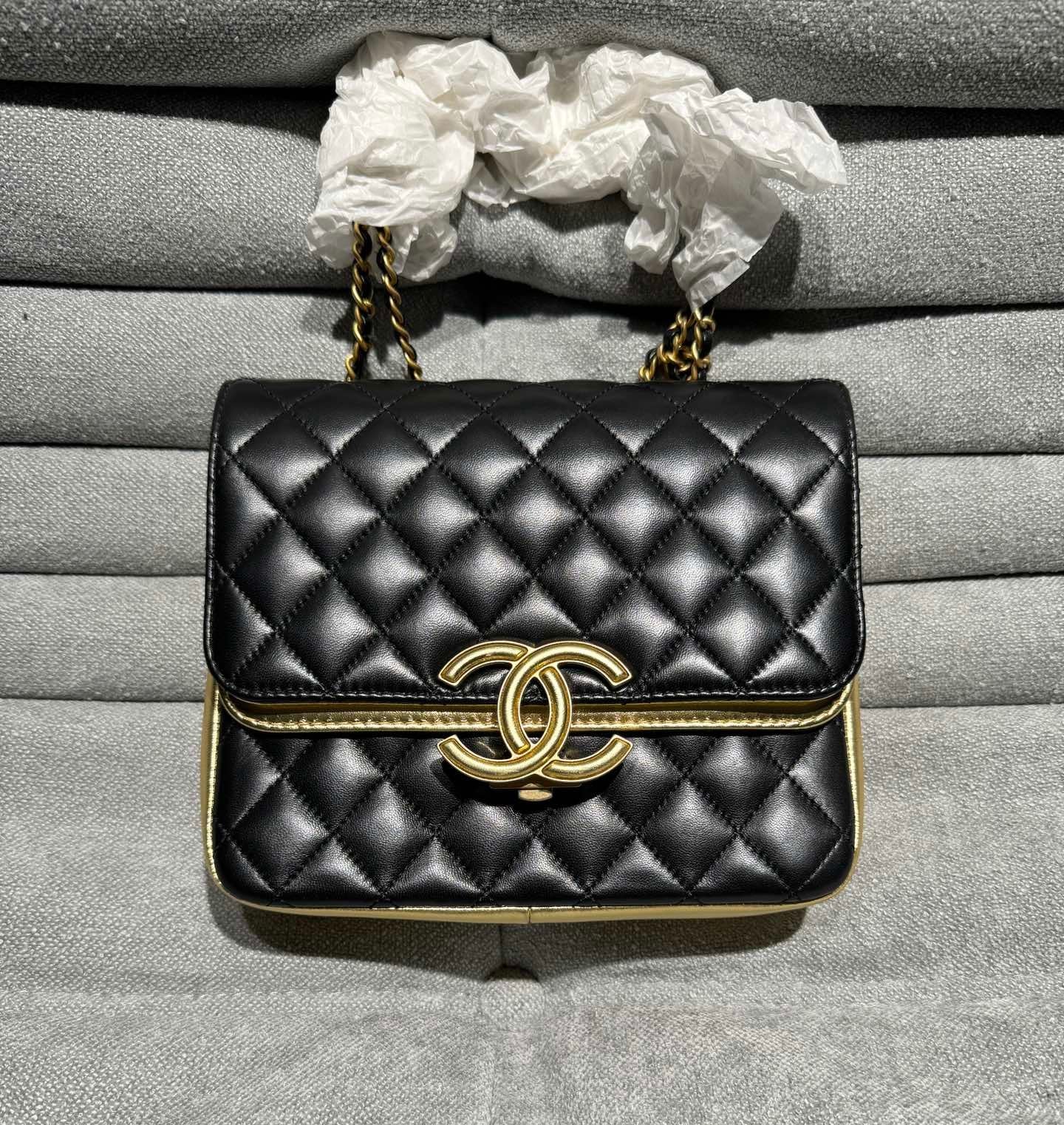 Chanel Black Gold Diamond Patterned Double-Layer Small Square Bag