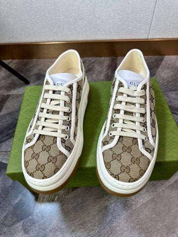 Gucci Low Top Lace Up Canvas Board Shoes  EU42