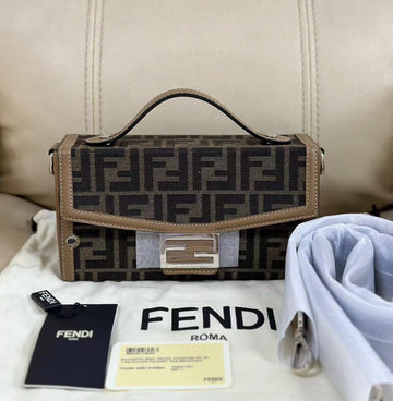 Fendi FF Baguette Soft Trunk Flip Magnetic Buckle Shoulder Crossbody Bag