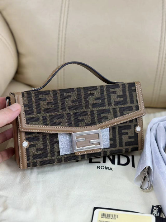 Fendi FF Baguette Soft Trunk Flip Magnetic Buckle Shoulder Crossbody Bag