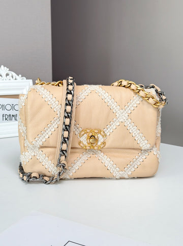 Chanel Pink CC Buckle Metal Shoulder Crossbody Bag