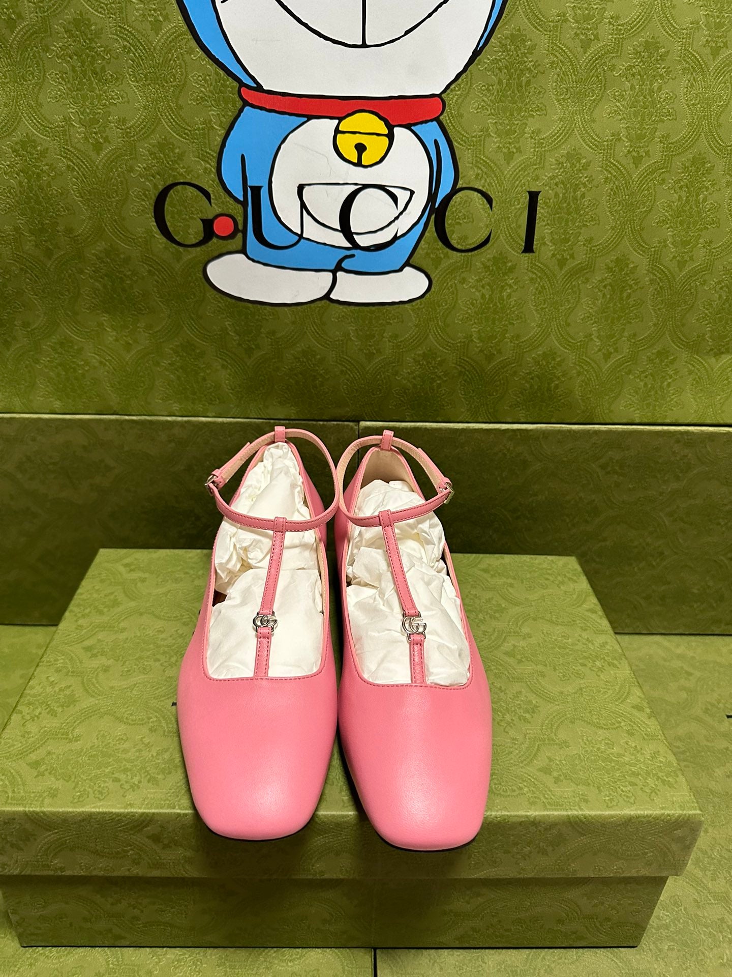 Gucci Pink Buckle Ballet Shoes