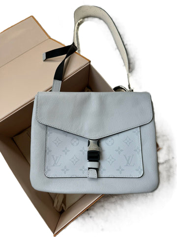 Louis Vuitton Taigarama  Flap Messenger  Shoulder Bag