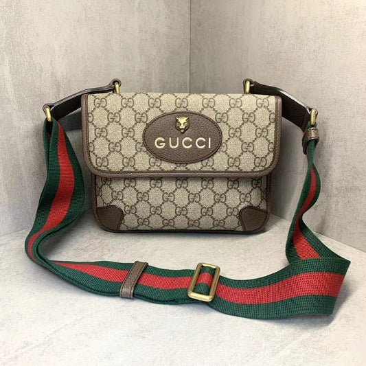 Gucci GG Supreme Canvas Messenger Bag