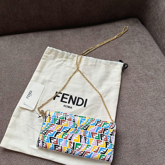 Fendi FF Logo Chain Wallet Shoulder Bag