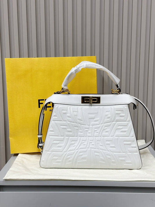 Fendi Peekaboo ISeeU Medium White Handbag Shoulder Handbag